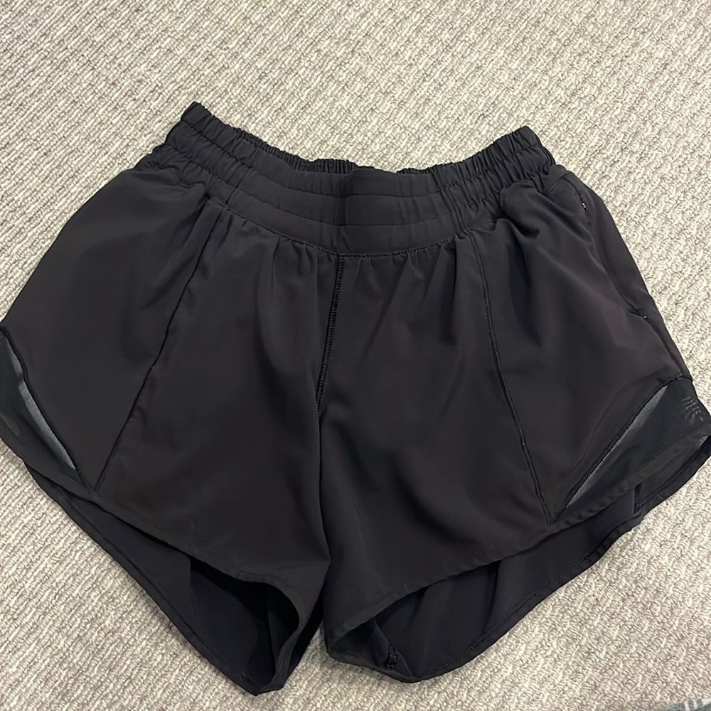 Lululemon hotty hot shorts 4”
